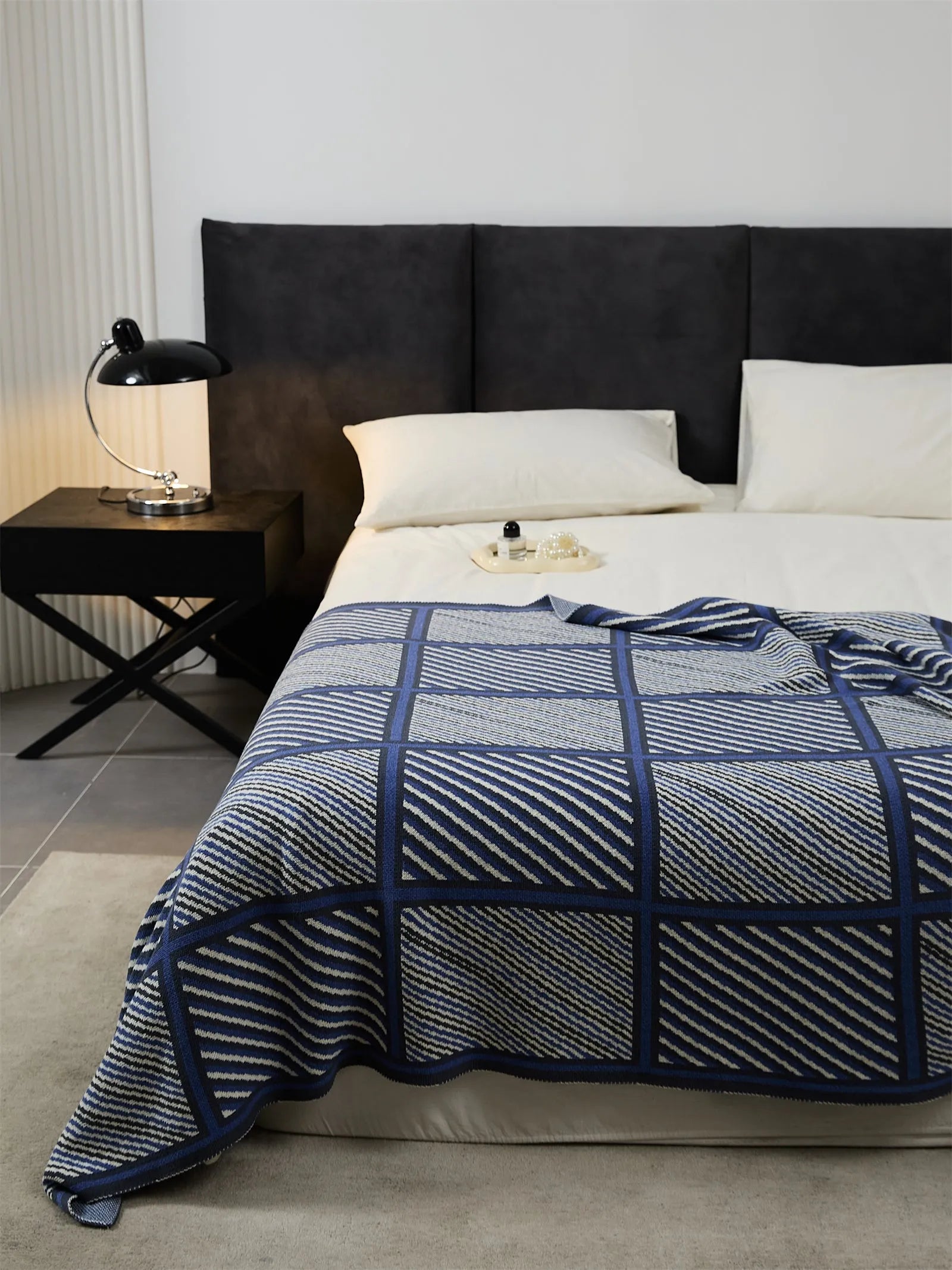 Luxury Boxed Striped Cotton Throw Blanket - 图片 2