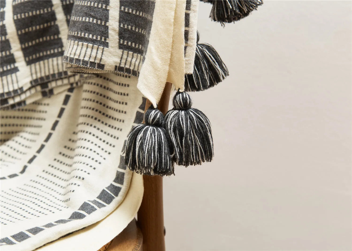 Vintage Bloom Pom Pom Cotton Throw Blanket - 图片 2