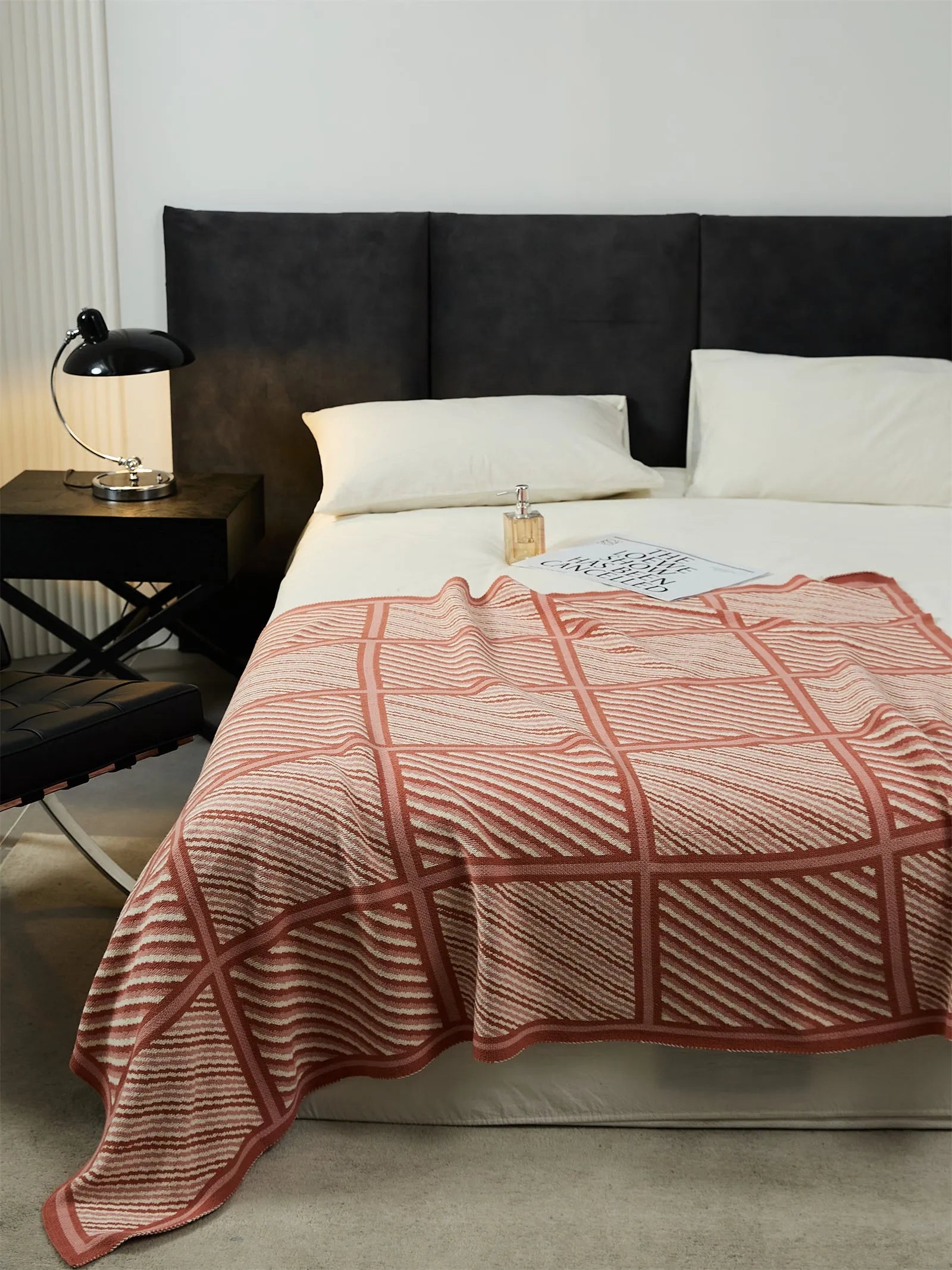 Luxury Boxed Striped Cotton Throw Blanket - 图片 17